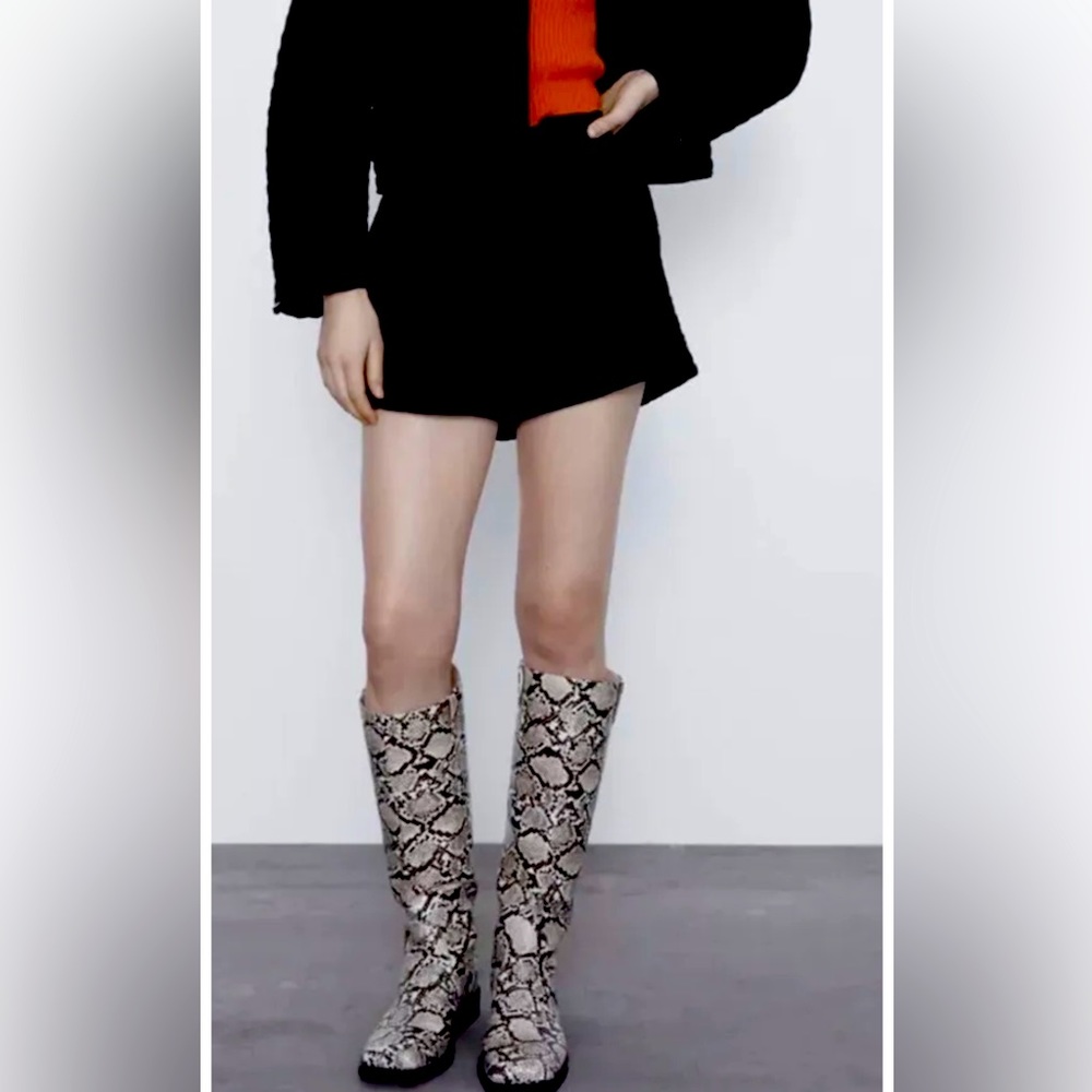 Zara never worn snake boots✨💜